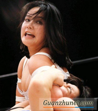 日本女优<em>摔跤</em>大赛 日本<em>女子摔跤</em>撕内衣的高清