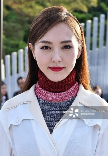 网曝唐嫣未p照形象难看?化妆师发博澄清