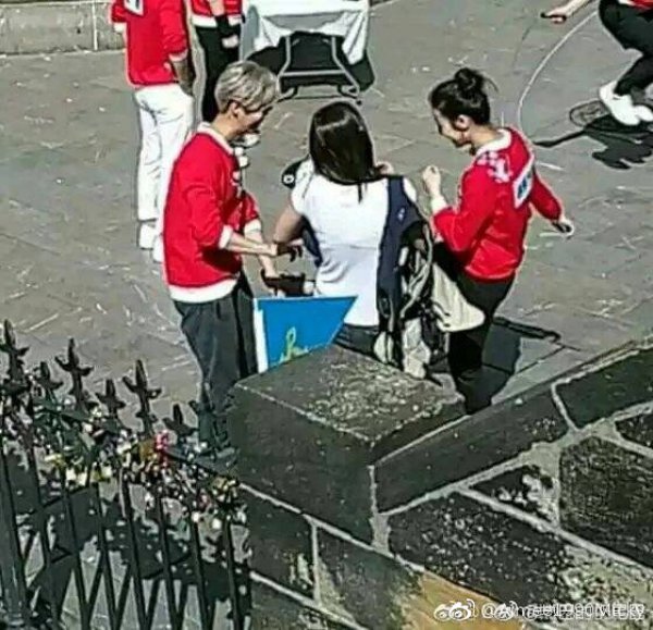 《奔跑吧》热巴脚踢鹿晗下体 网友:断子绝孙脚