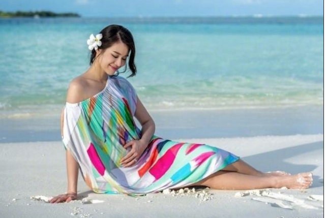 胡杏儿开心即将当妈 微博晒超声波婴儿小脚丫(图)