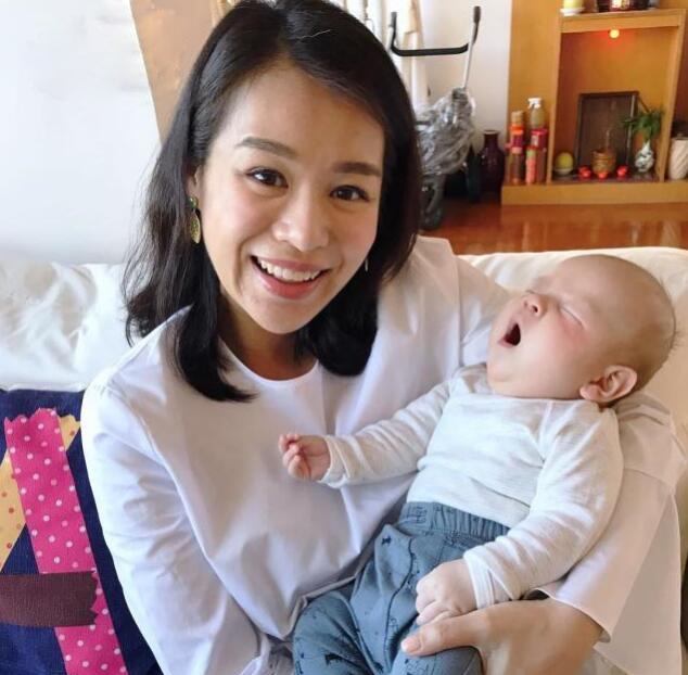 胡杏儿要当劳模妈妈 坚持工作到生孩子前的最后一刻